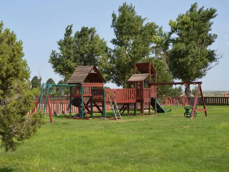FORT PLAYGROUND